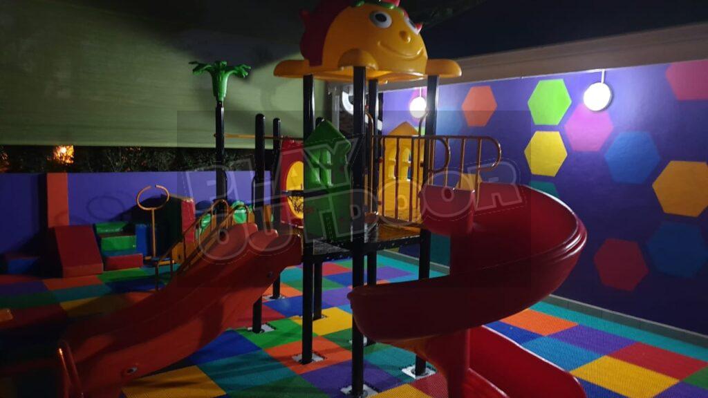 Play Outdoor installed a new Jungle-Gym with colourful flooring, soft play items and roundabout to create a fun and attractive play area at Buzy bees in Pretoria.